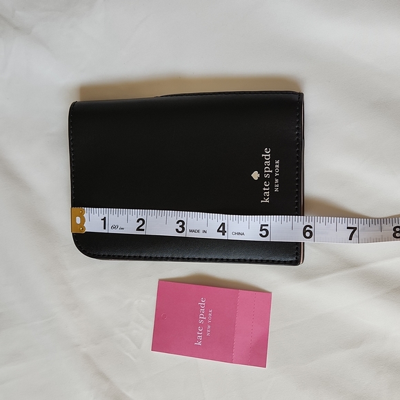 Kate Spade Passport and credit cards holder - Picture 6 of 7